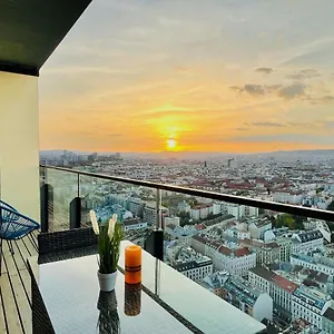 https://triiiple-level-31-sonnenwohnen-apartment-mit.vienna-besthotels.com