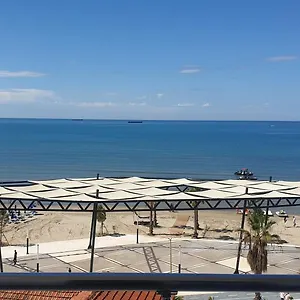 vila-tirona.albaniahotels.org/
